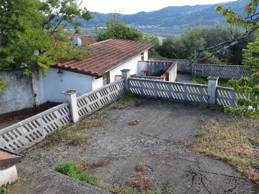 Immagine 54 di Villa in vendita  a Podenzana