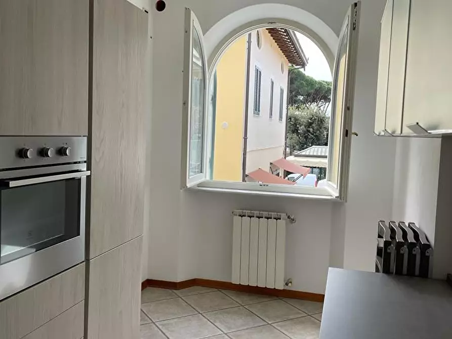 Immagine 9 di Appartamento in affitto  a Forte Dei Marmi