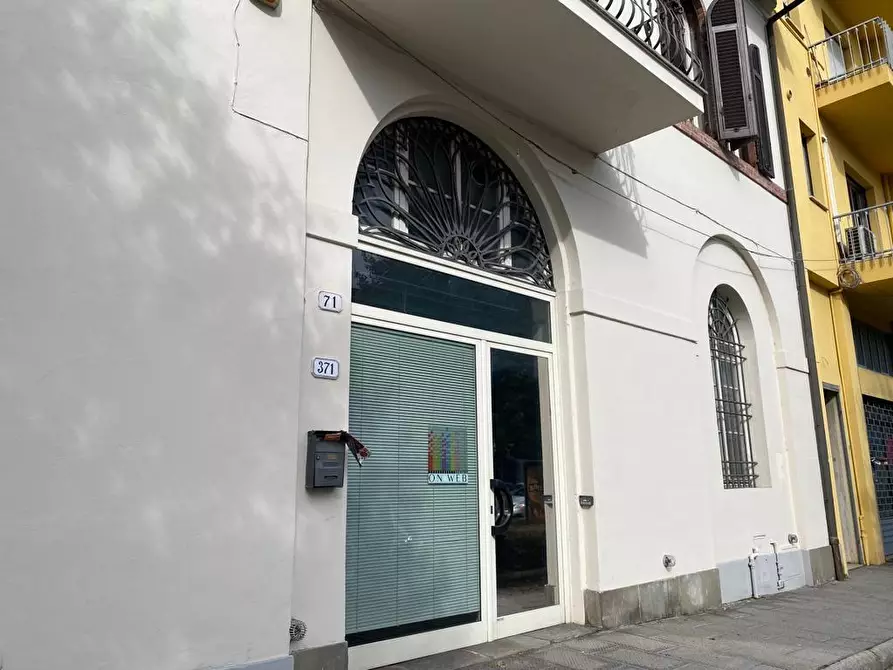 Immagine 5 di Laboratorio in vendita  a Lucca