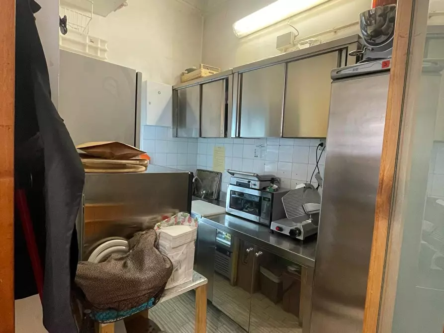 Immagine 3 di Bar / Ristorante in vendita  a Massa