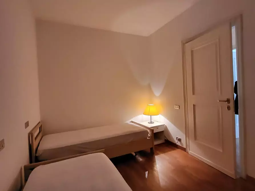 Immagine 7 di Villetta a schiera in vendita  a Massa