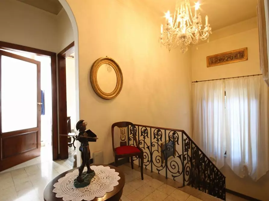Immagine 20 di Villa in vendita  a Capannori