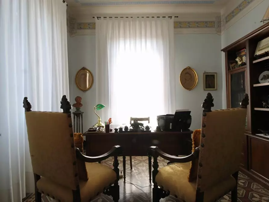 Immagine 10 di Villa in vendita  a Capannori