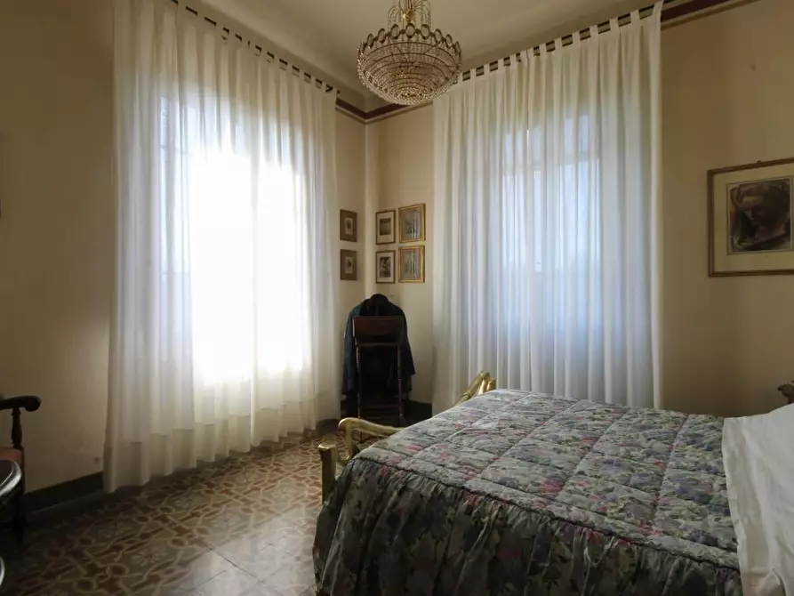 Immagine 21 di Villa in vendita  a Capannori