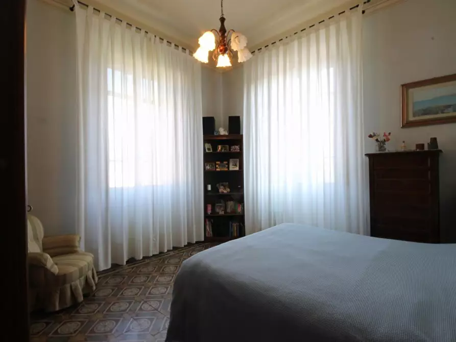 Immagine 26 di Villa in vendita  a Capannori