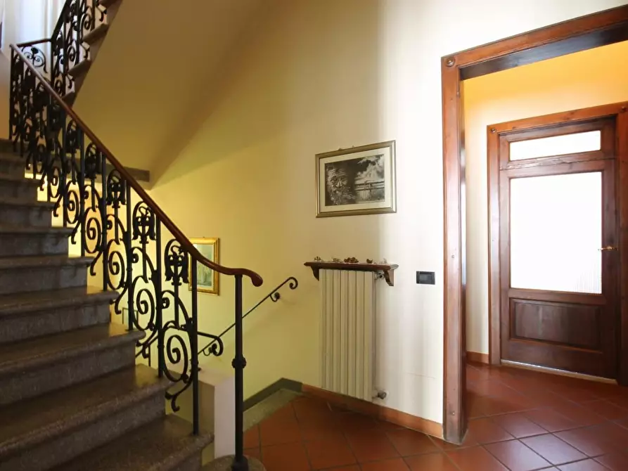 Immagine 12 di Villa in vendita  a Capannori