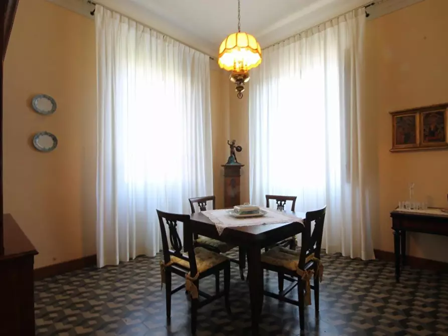 Immagine 16 di Villa in vendita  a Capannori