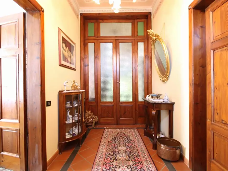 Immagine 9 di Villa in vendita  a Capannori