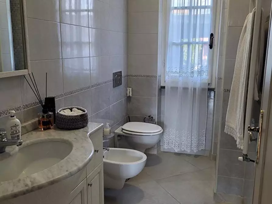 Immagine 11 di Casa semindipendente in affitto  a Montignoso