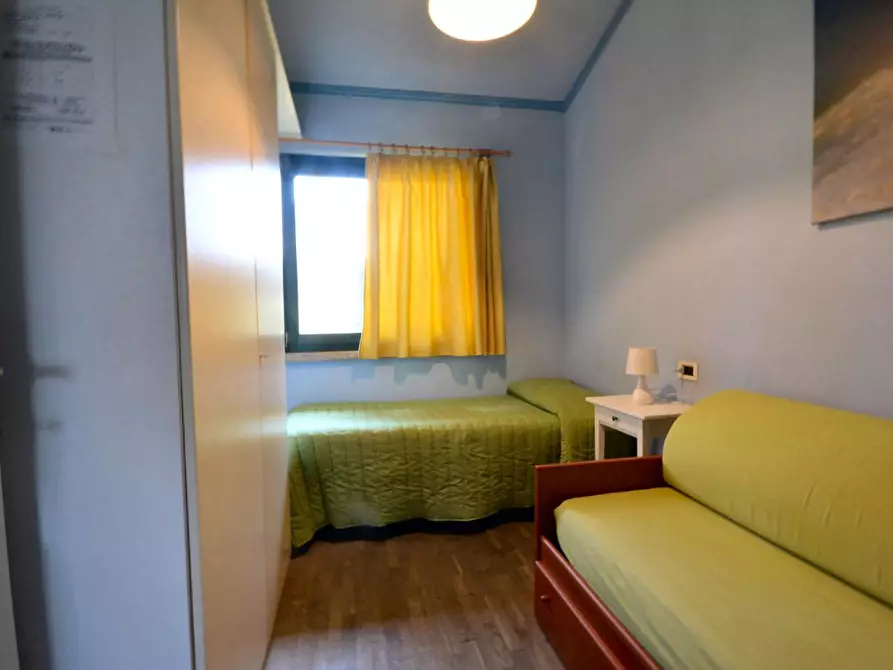 Immagine 10 di Appartamento in vendita  a Lucca