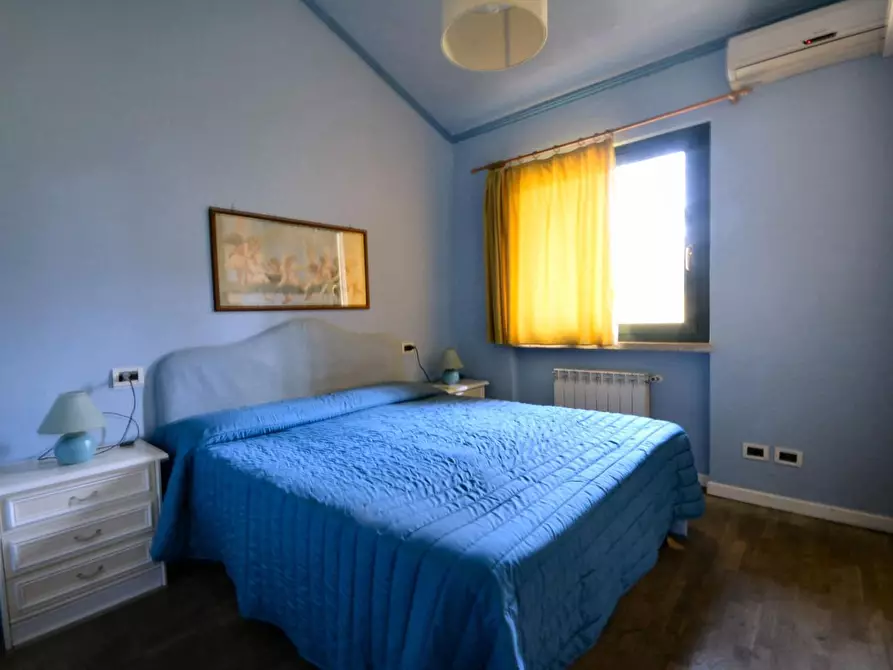 Immagine 12 di Appartamento in vendita  a Lucca