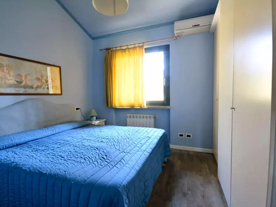 Immagine 11 di Appartamento in vendita  a Lucca