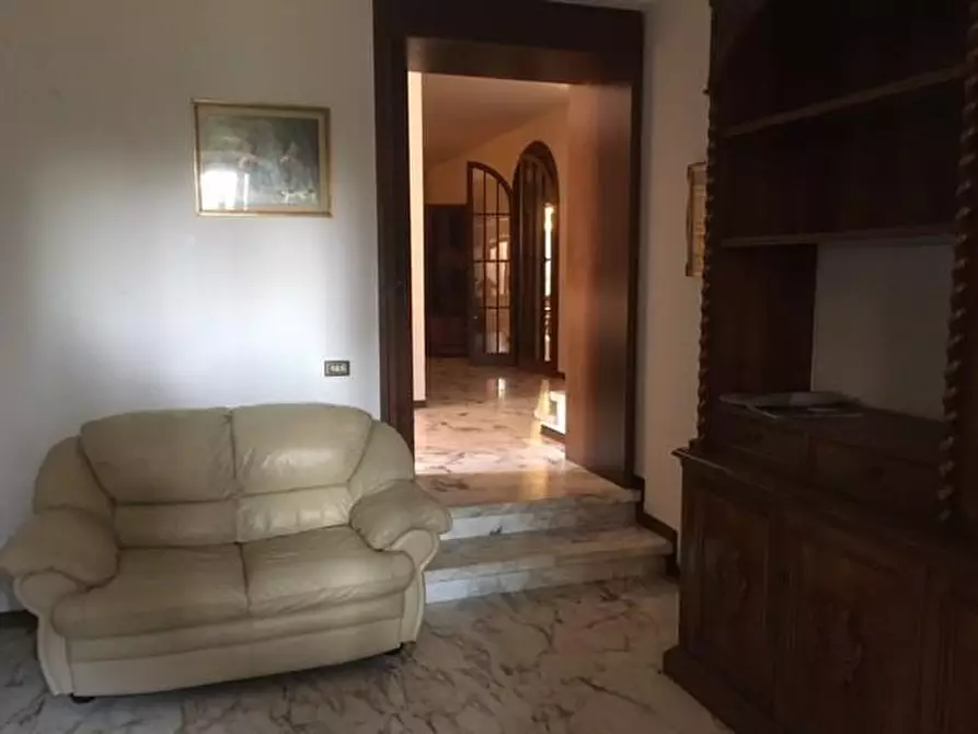 Immagine 16 di Villa in vendita  a Cascina