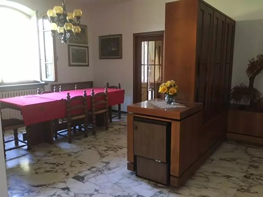Immagine 11 di Villa in vendita  a Cascina
