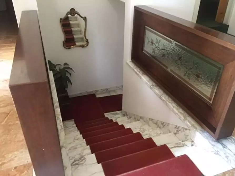 Immagine 21 di Villa in vendita  a Cascina