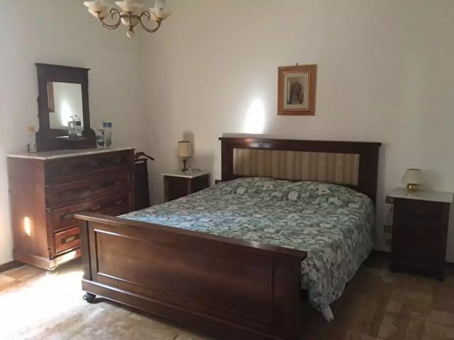 Immagine 28 di Villa in vendita  a Cascina