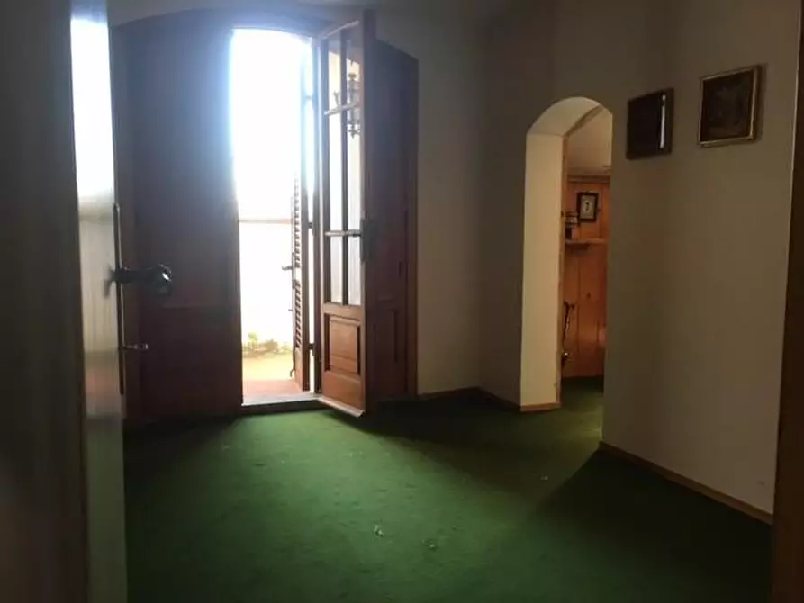 Immagine 33 di Villa in vendita  a Cascina