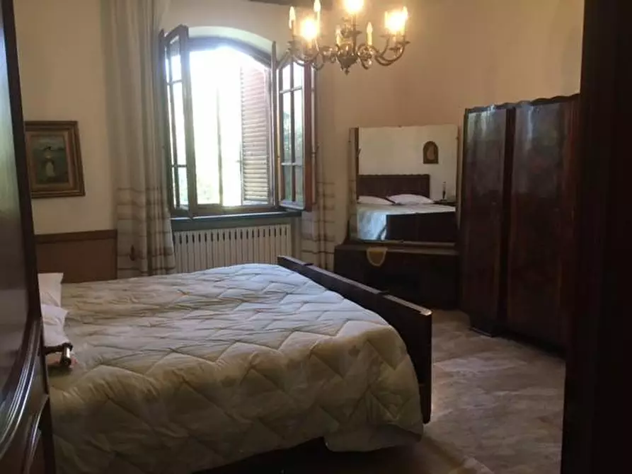 Immagine 26 di Villa in vendita  a Cascina