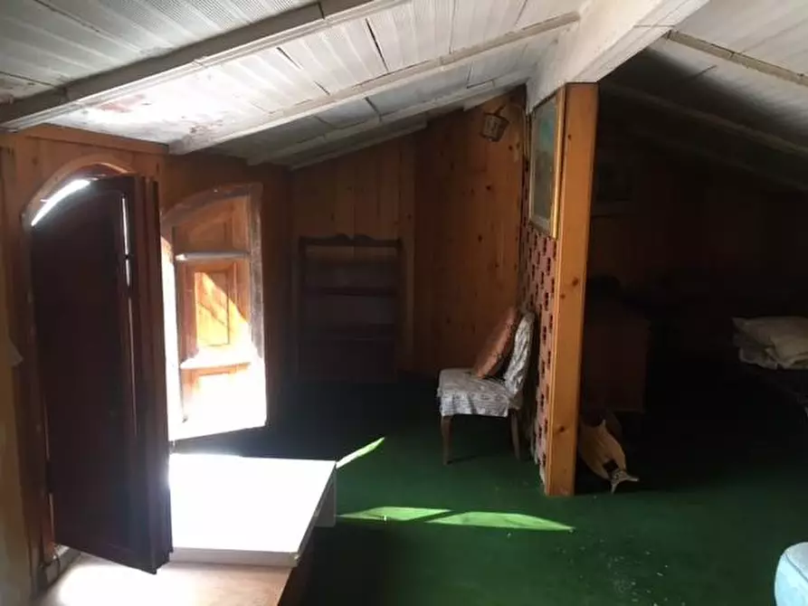 Immagine 34 di Villa in vendita  a Cascina