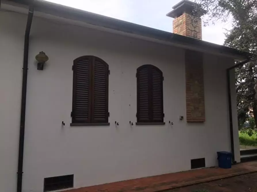 Immagine 37 di Villa in vendita  a Cascina