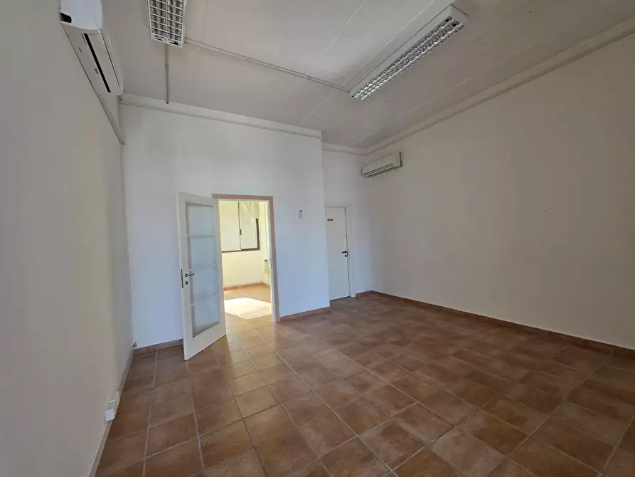 Immagine 4 di Ufficio in vendita  a Casciana Terme Lari
