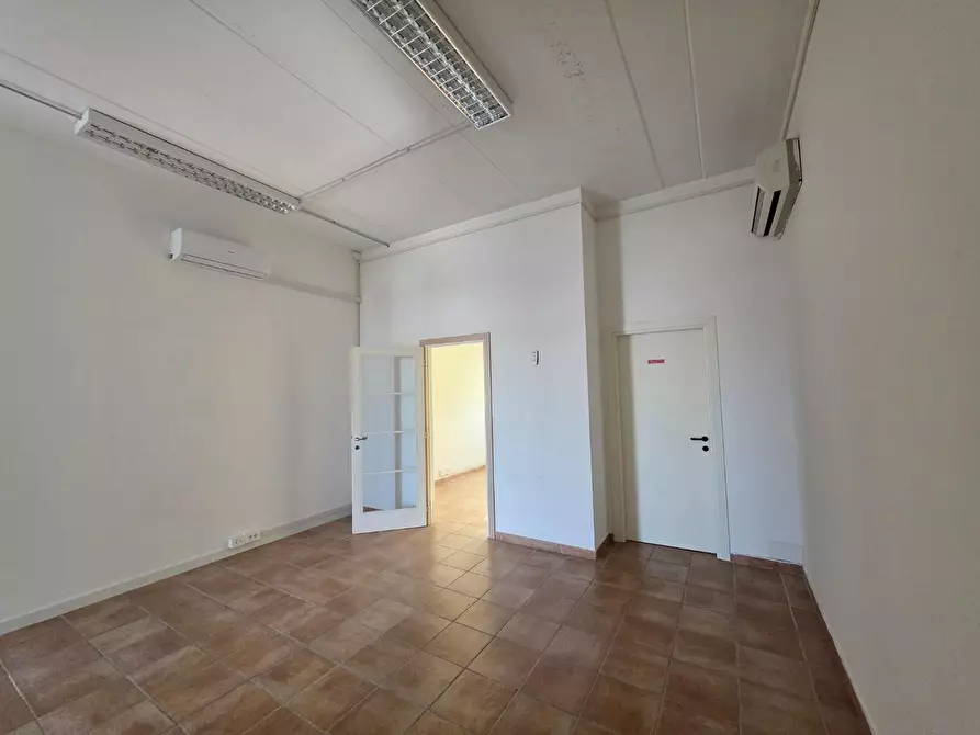 Immagine 6 di Ufficio in vendita  a Casciana Terme Lari