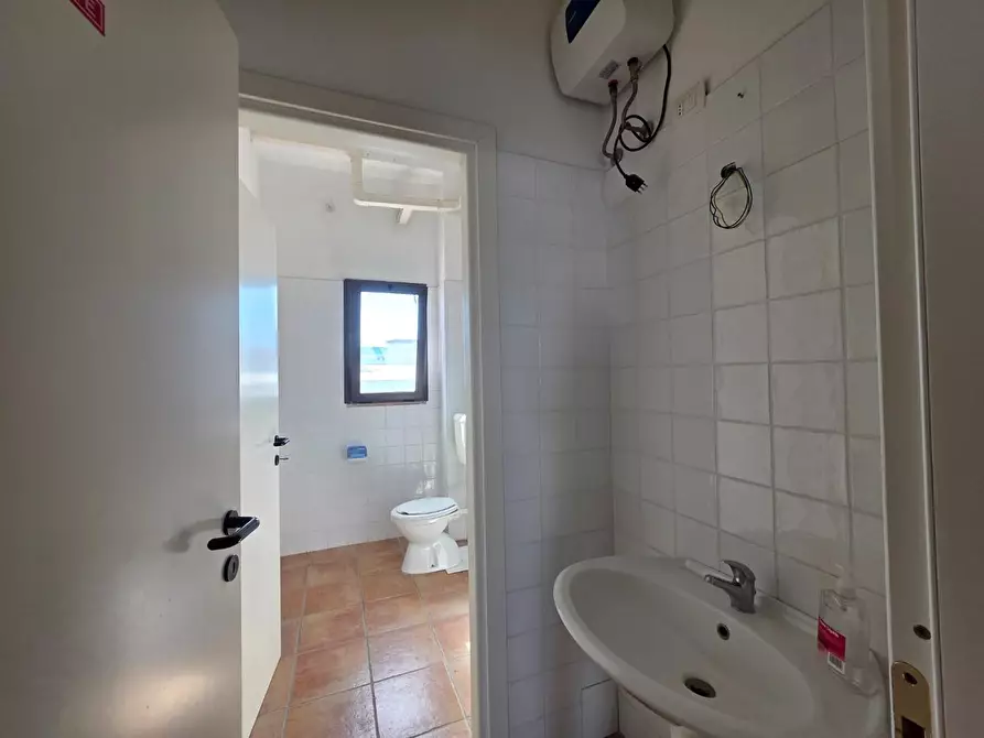 Immagine 13 di Ufficio in vendita  a Casciana Terme Lari