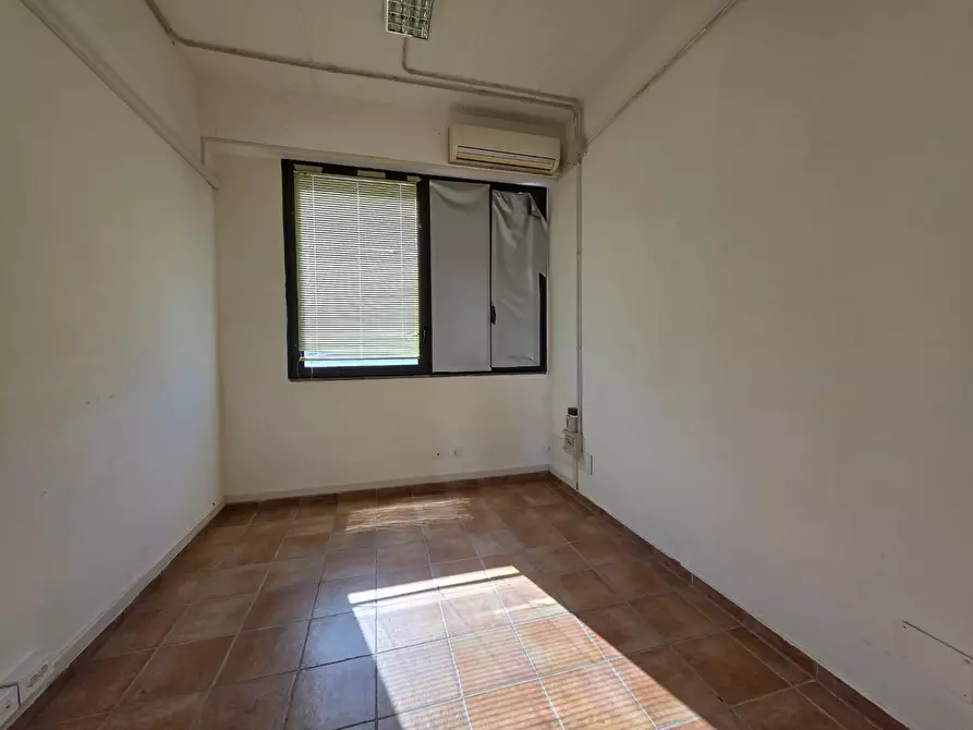 Immagine 7 di Ufficio in vendita  a Casciana Terme Lari