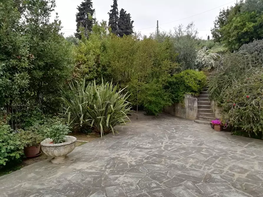 Immagine 3 di Villa in vendita  a Massarosa