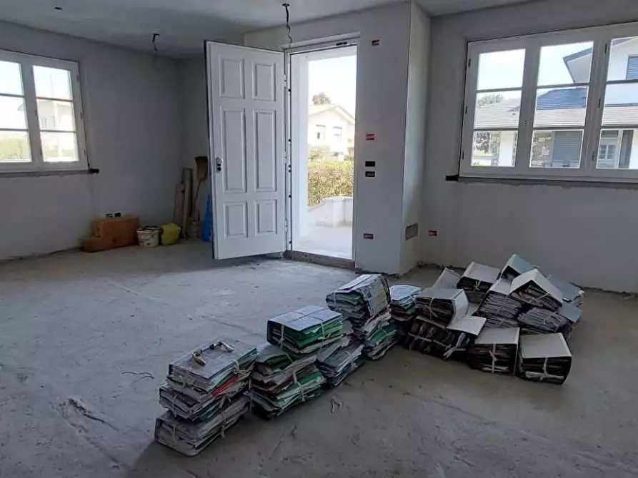 Immagine 4 di Casa trifamiliare in vendita  a Camaiore