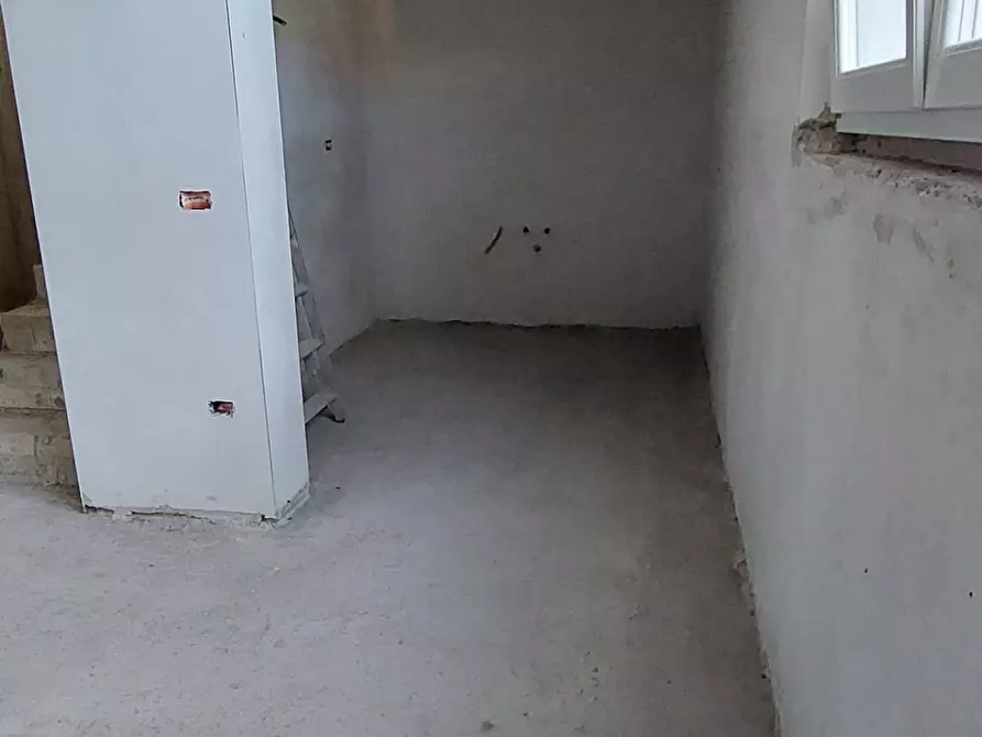Immagine 21 di Casa trifamiliare in vendita  a Camaiore