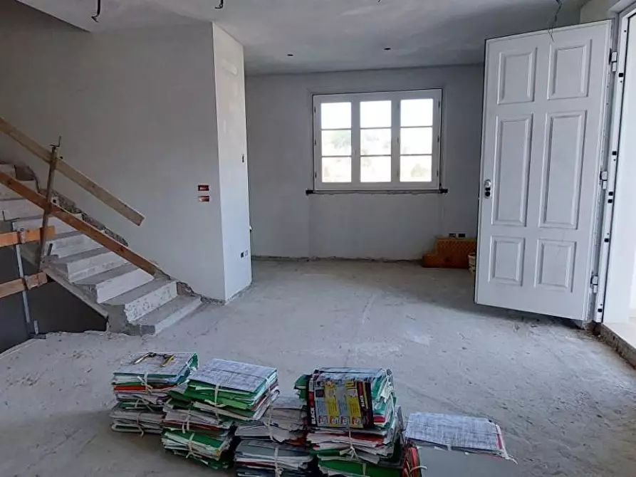 Immagine 3 di Casa trifamiliare in vendita  a Camaiore