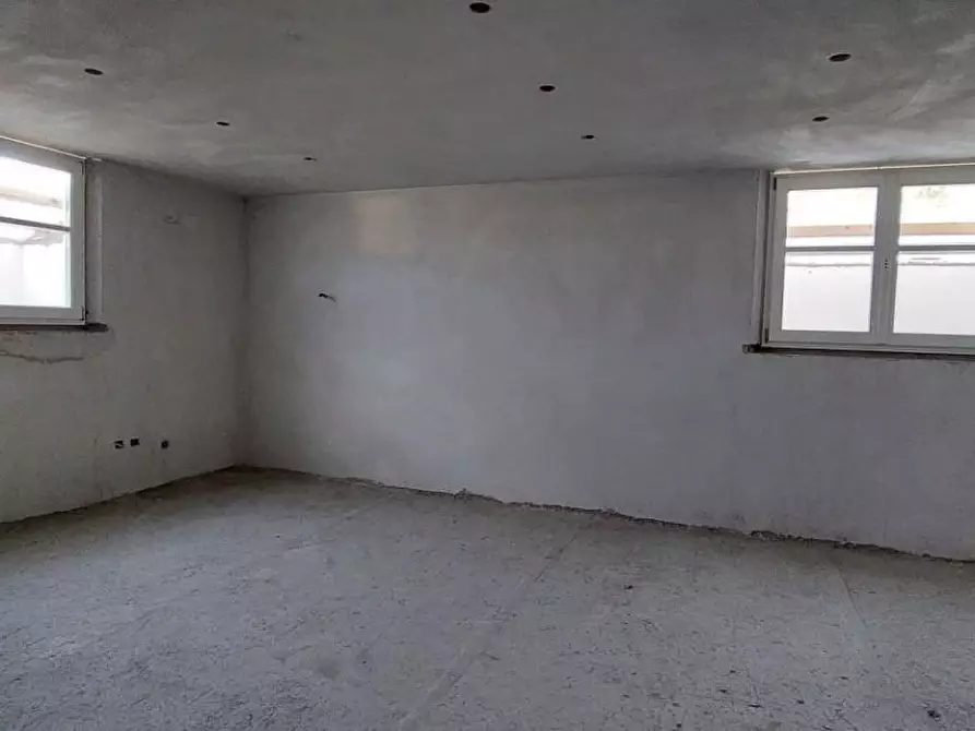 Immagine 20 di Casa trifamiliare in vendita  a Camaiore