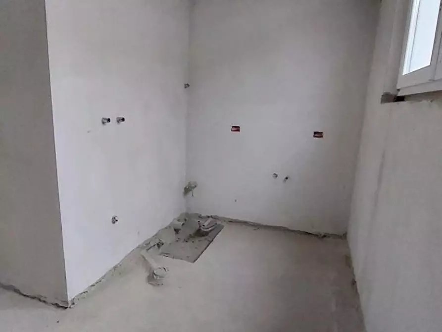 Immagine 24 di Casa trifamiliare in vendita  a Camaiore