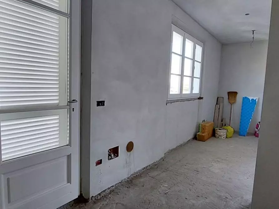 Immagine 10 di Casa trifamiliare in vendita  a Camaiore
