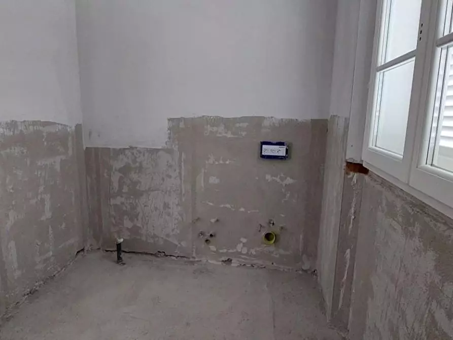 Immagine 29 di Casa trifamiliare in vendita  a Camaiore