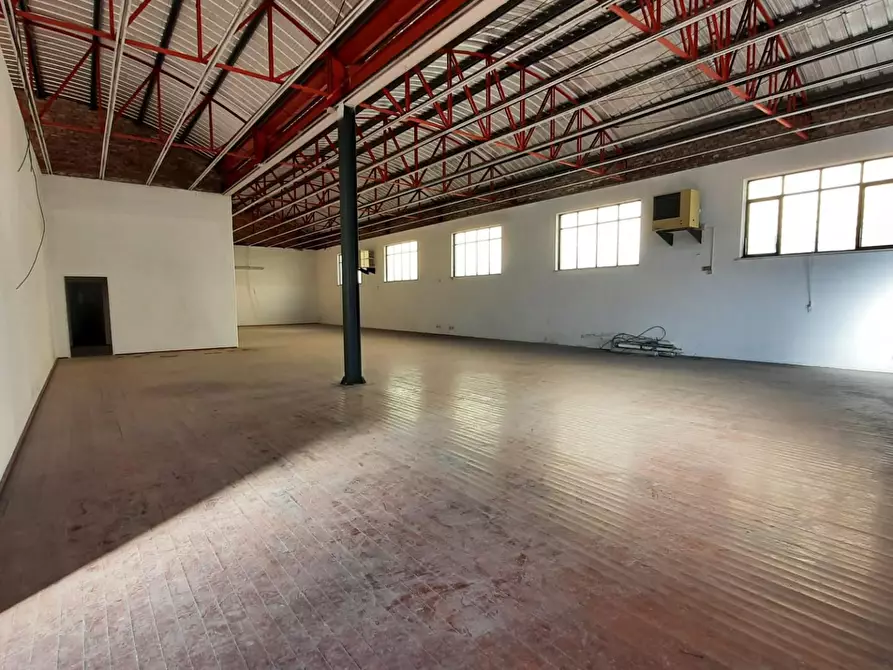 Immagine 18 di Appartamento in vendita  a Cascina