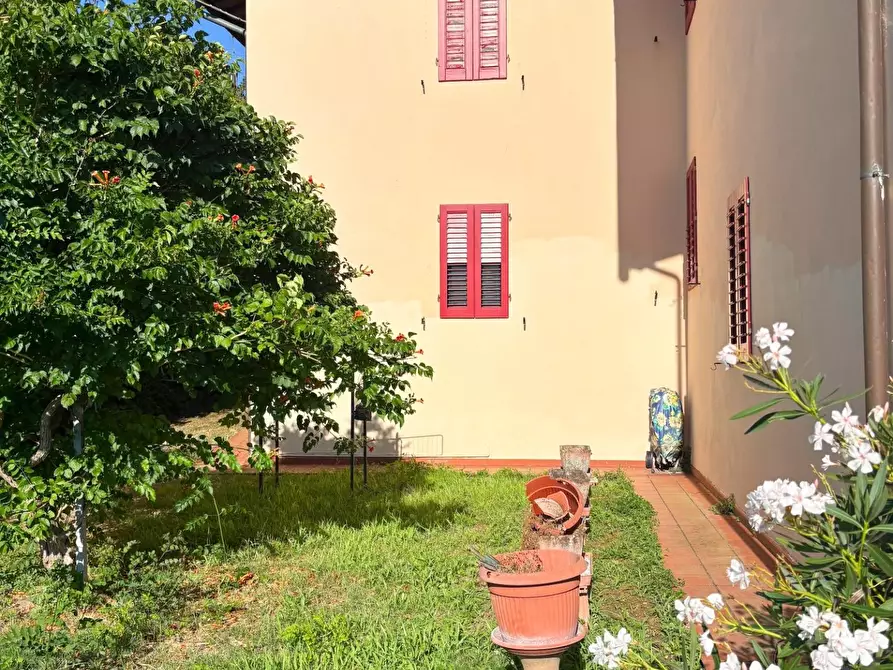 Immagine 34 di Villa in vendita  a Vinci