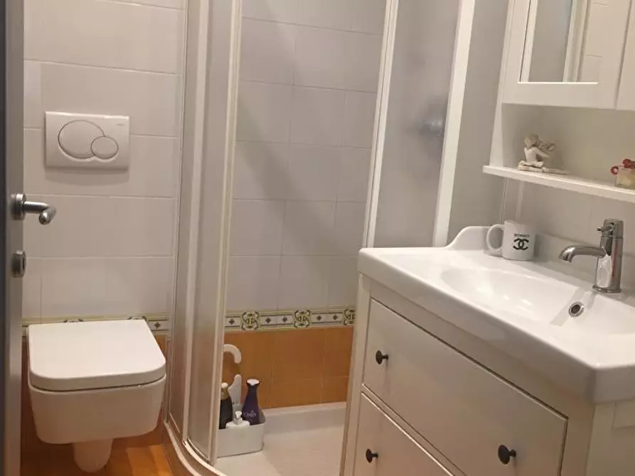 Immagine 21 di Villa in vendita  a Sarzana