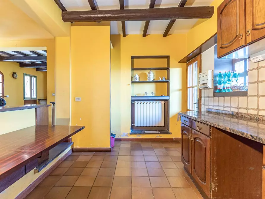 Immagine 9 di Villa in vendita  a San Miniato