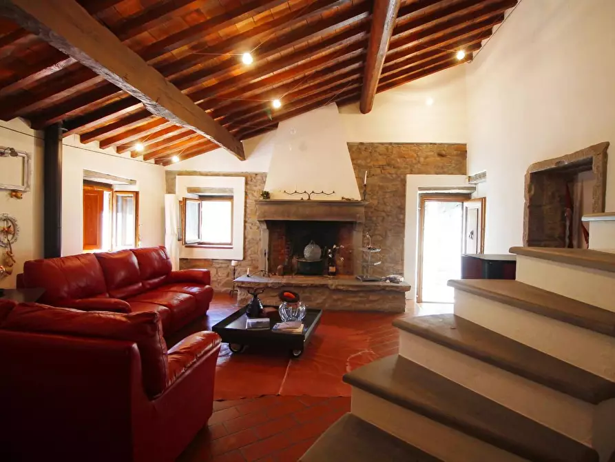 Immagine 8 di Casa colonica in vendita  a Vinci