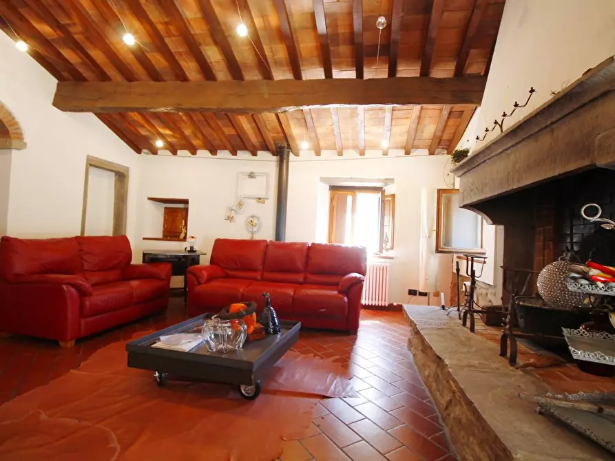 Immagine 9 di Casa colonica in vendita  a Vinci