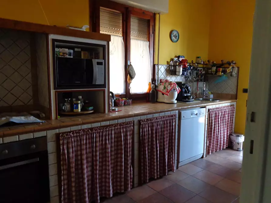 Immagine 5 di Appartamento in vendita  a Pietrasanta