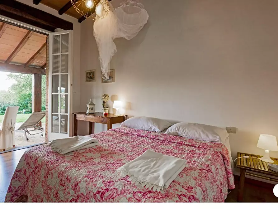 Immagine 12 di Villa in vendita  a Sovicille