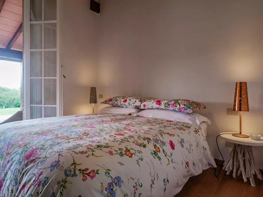 Immagine 10 di Villa in vendita  a Sovicille