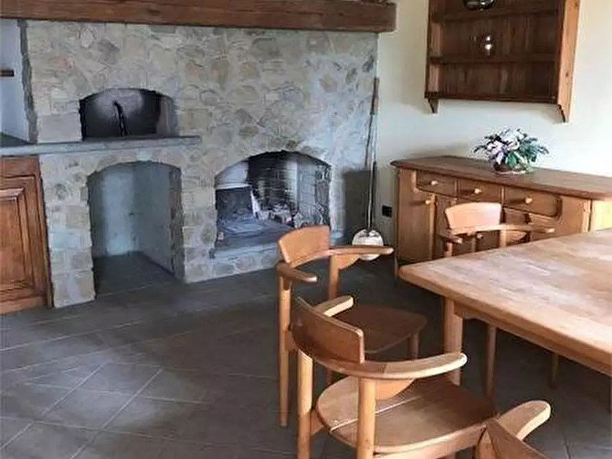 Immagine 4 di Casa colonica in vendita  a Lamporecchio