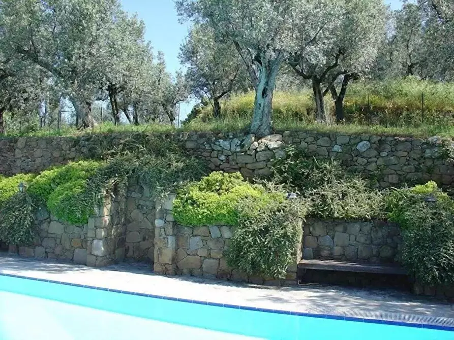 Immagine 19 di Casa colonica in vendita  a Lamporecchio