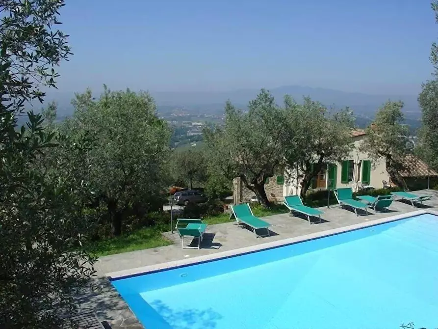 Immagine 17 di Casa colonica in vendita  a Lamporecchio