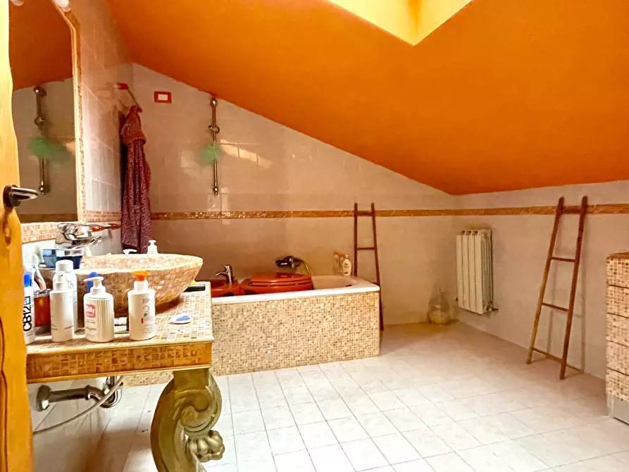 Immagine 11 di Appartamento in vendita  a Castelnuovo Berardenga