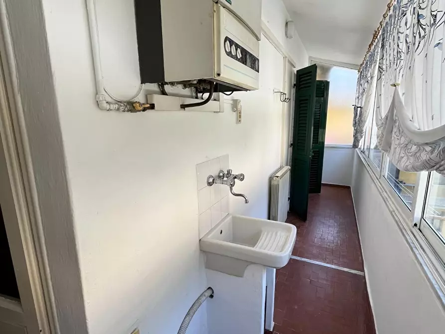 Immagine 8 di Appartamento in vendita  a Massa